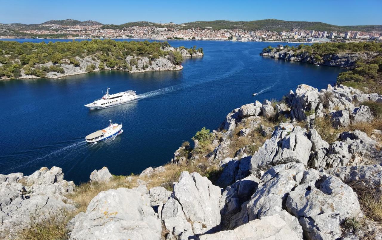 Xy Suites - Design Apartments Šibenik Esterno foto