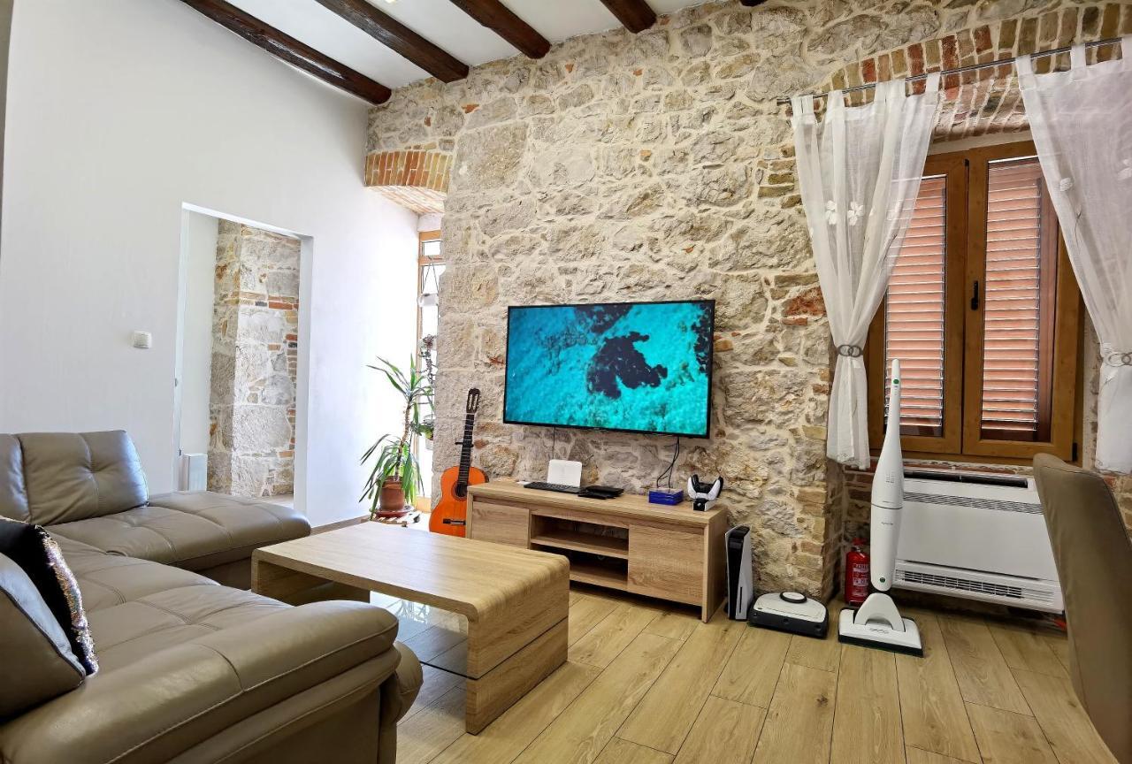 Xy Suites - Design Apartments Šibenik Esterno foto