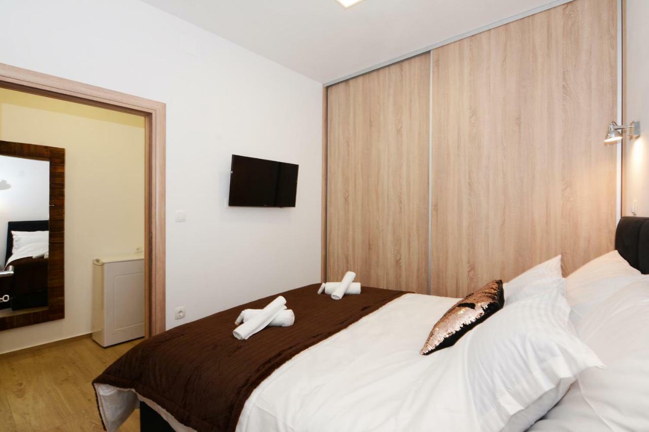 Xy Suites - Design Apartments Šibenik Esterno foto