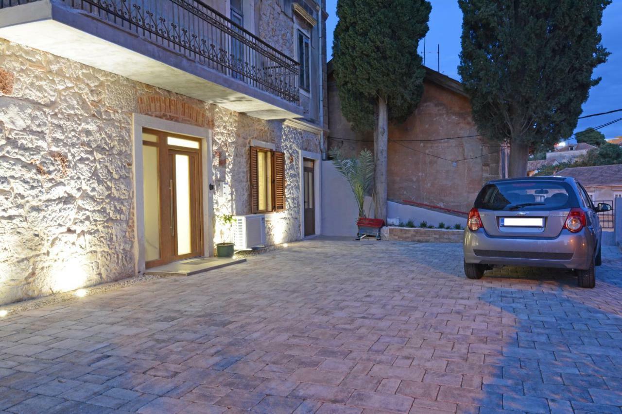 Xy Suites - Design Apartments Šibenik Esterno foto